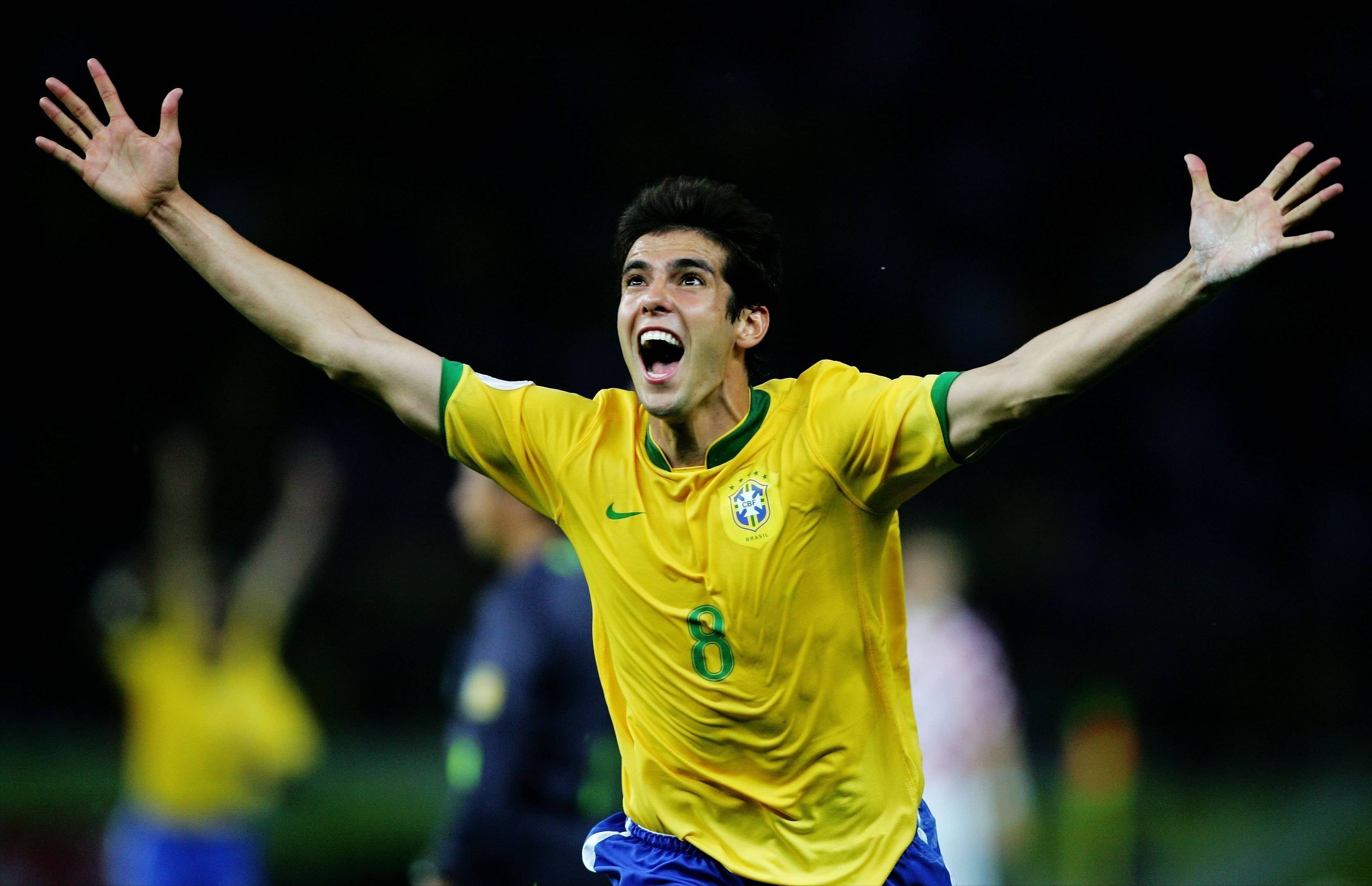 开云体育入口-关于欧预赛比赛竞争激烈，球员奋力拼搏的信息