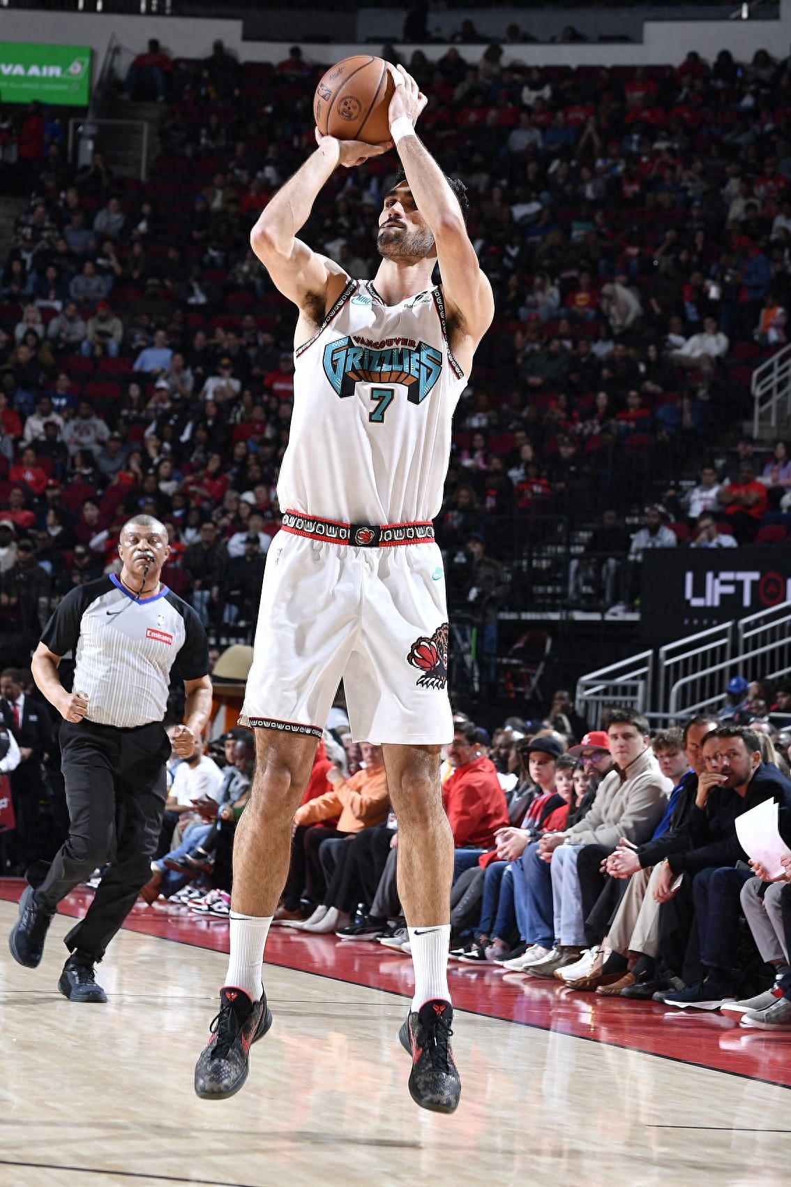 开云体育-NBA球员在比赛中展现出色表现