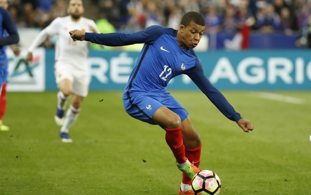 法国大胜摩尔多瓦,提升实力 法国大胜摩尔多瓦,提升实力