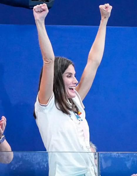 开云体育平台APP-西班牙体操运动员惊艳全场