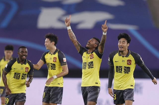 开云体育官网-关于波兰队全面压制对手,稳居小组头名的信息