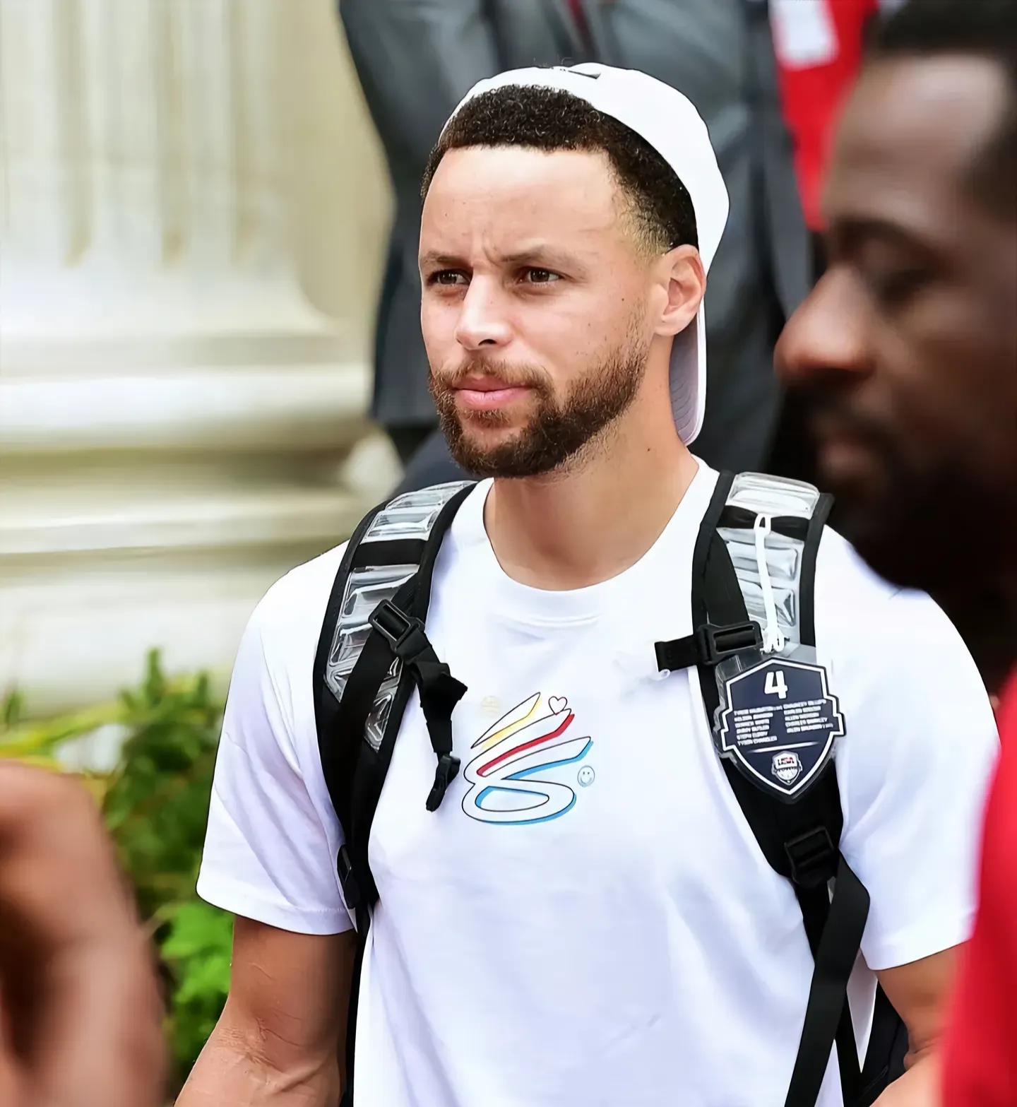 开云体育中国-球队备战全明星赛，NBA球员精神状态饱满备战