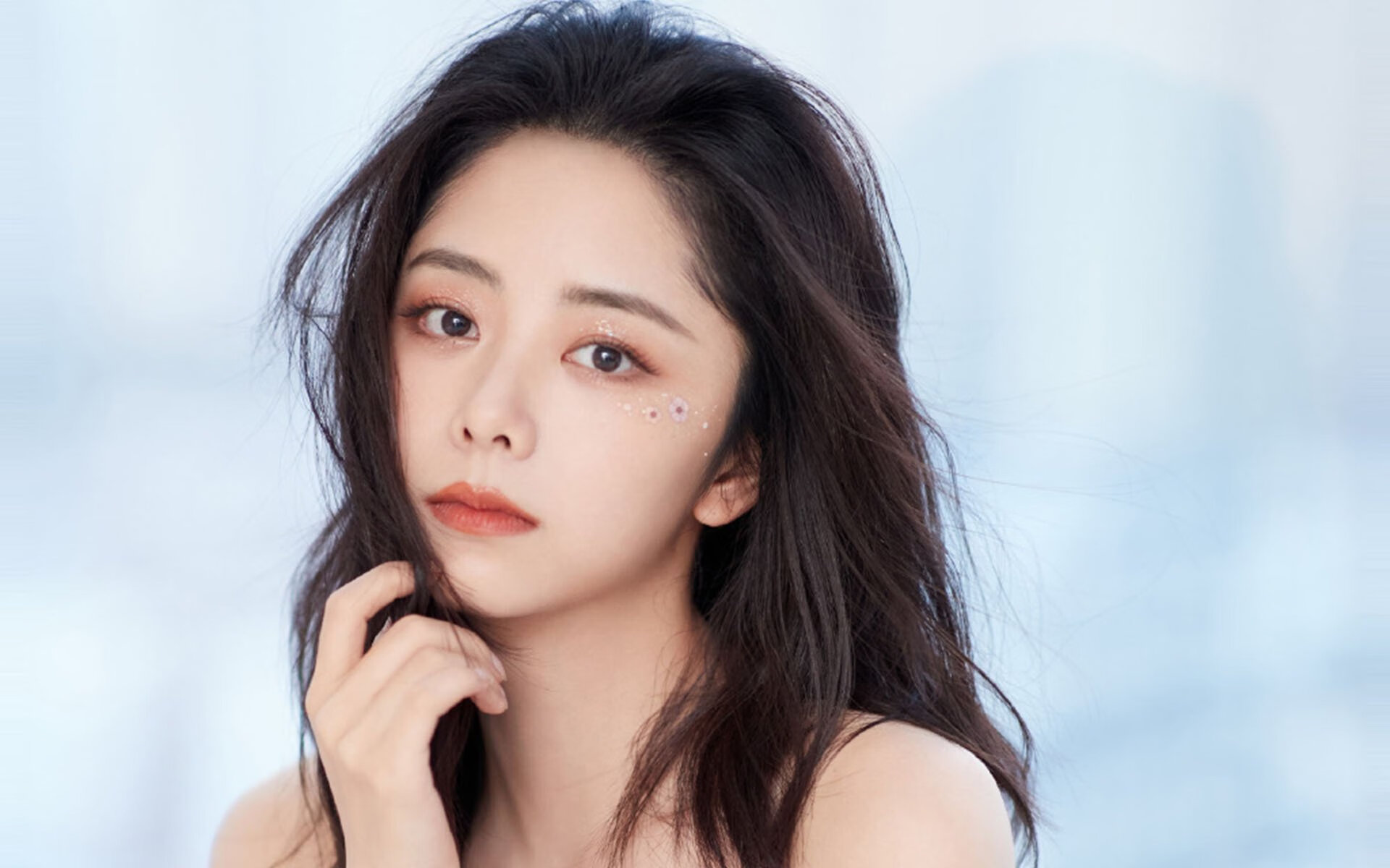 开云APP-因此,我为您构思了以下几个文章标题,它们从不同角度诠释了这场对决