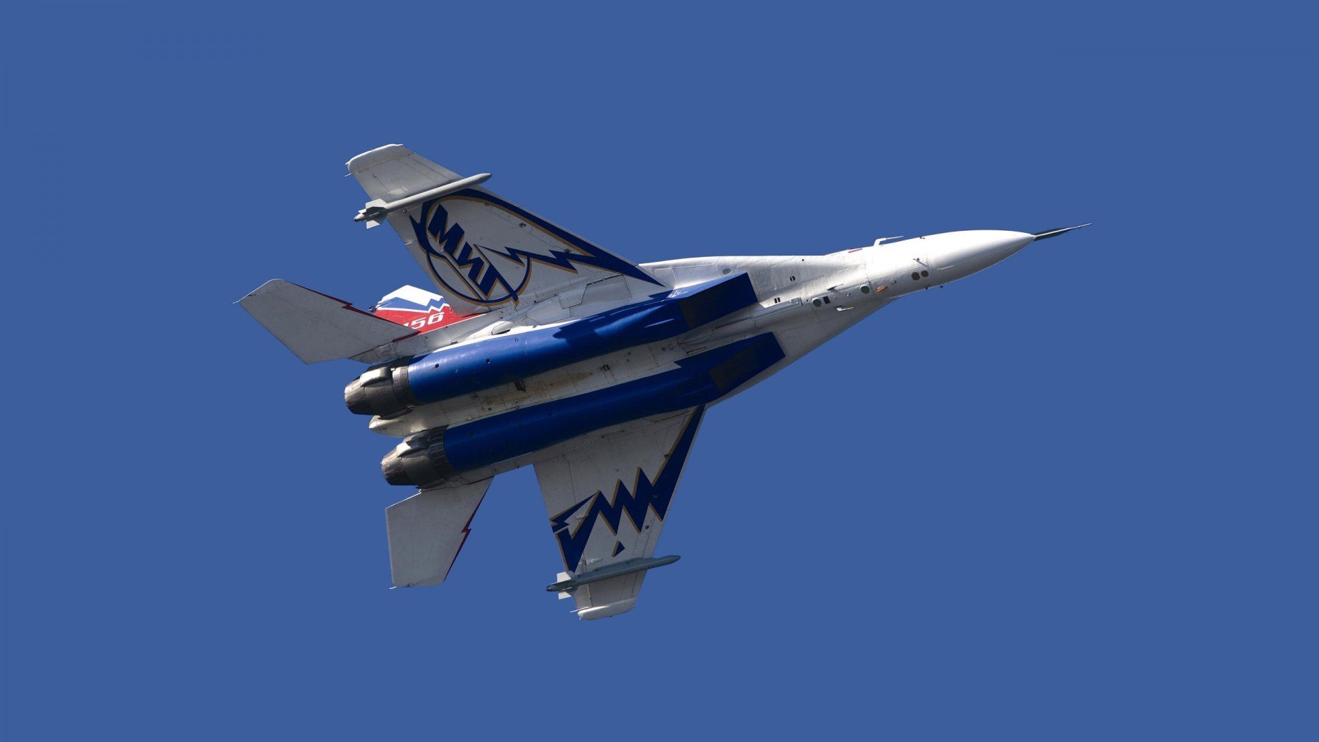 开云体育入口-布克冠军级表现启示录，从步行者到广东，横扫背后是篮球哲学的胜利