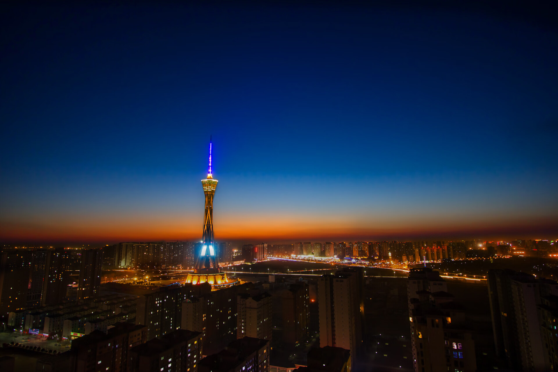 开云下载-哈登的独奏与勇士的赋格,当个人节奏遇见集体洪流