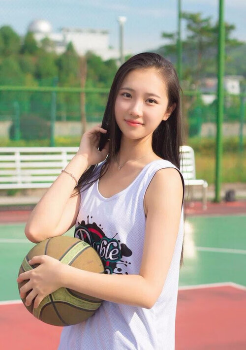 开云体育平台APP-节奏魔法师,乔治如何编织黄蜂的胜利之网,让国王的进攻沦为沉默的独白